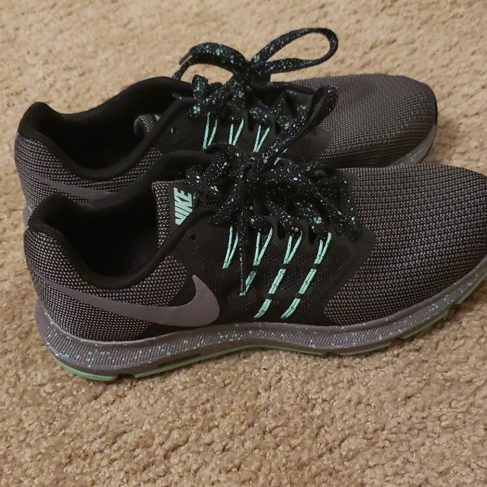 Mint & Black Nike Run Swift